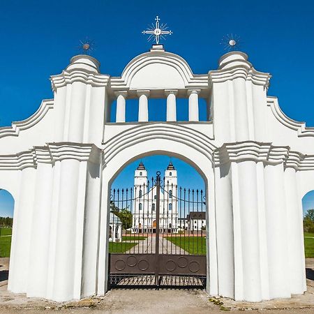 Idilliska Latgaliesu Lauku Maja Ar Melno Pirti Vila Aglona Exterior foto