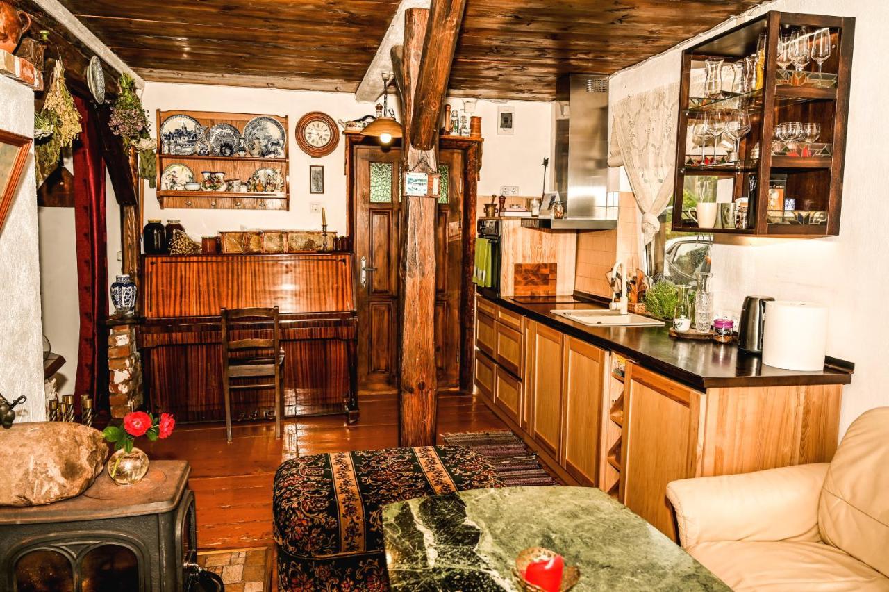 Idilliska Latgaliesu Lauku Maja Ar Melno Pirti Vila Aglona Exterior foto